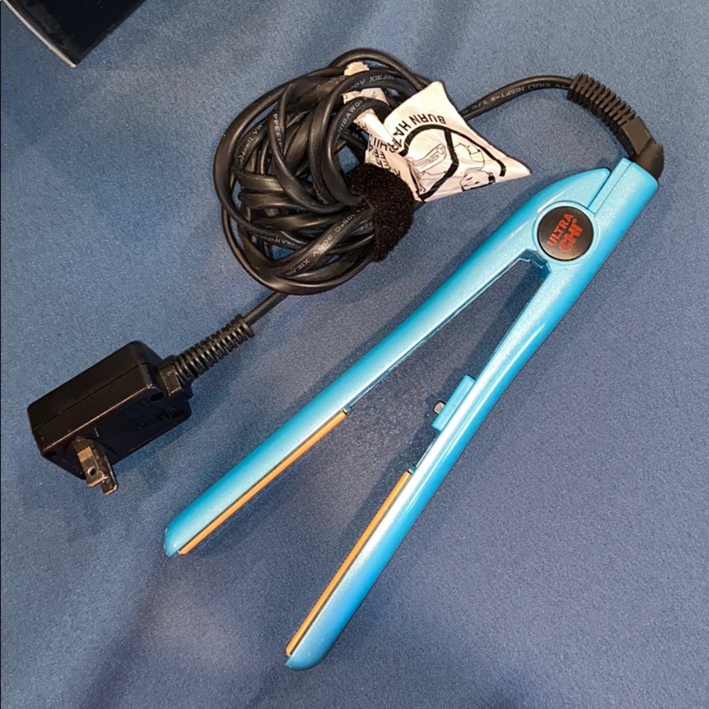 CHI Ceramic Hairstyling Straightener
